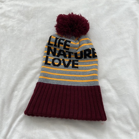 Brand new freecity pompom hat - Picture 2 of 4